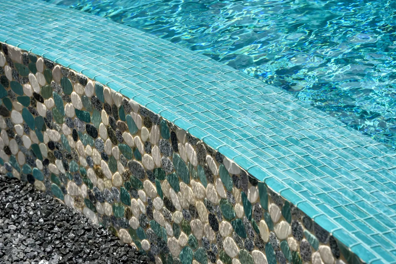 Infinity & Vanishing-Edge Pools by GB IV Designs (photo 14)