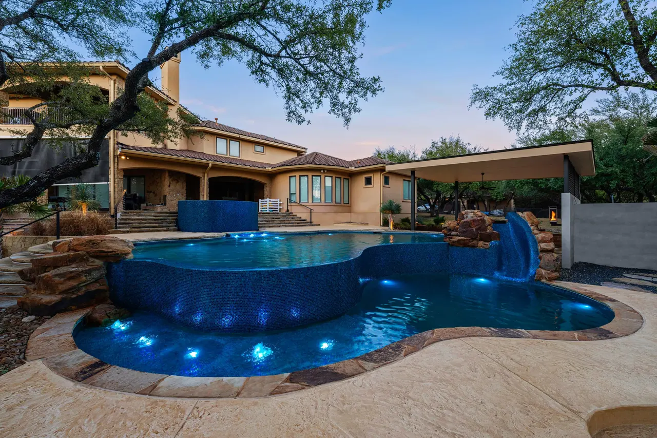 Freeform Pools by GB IV Designs (photo 27)