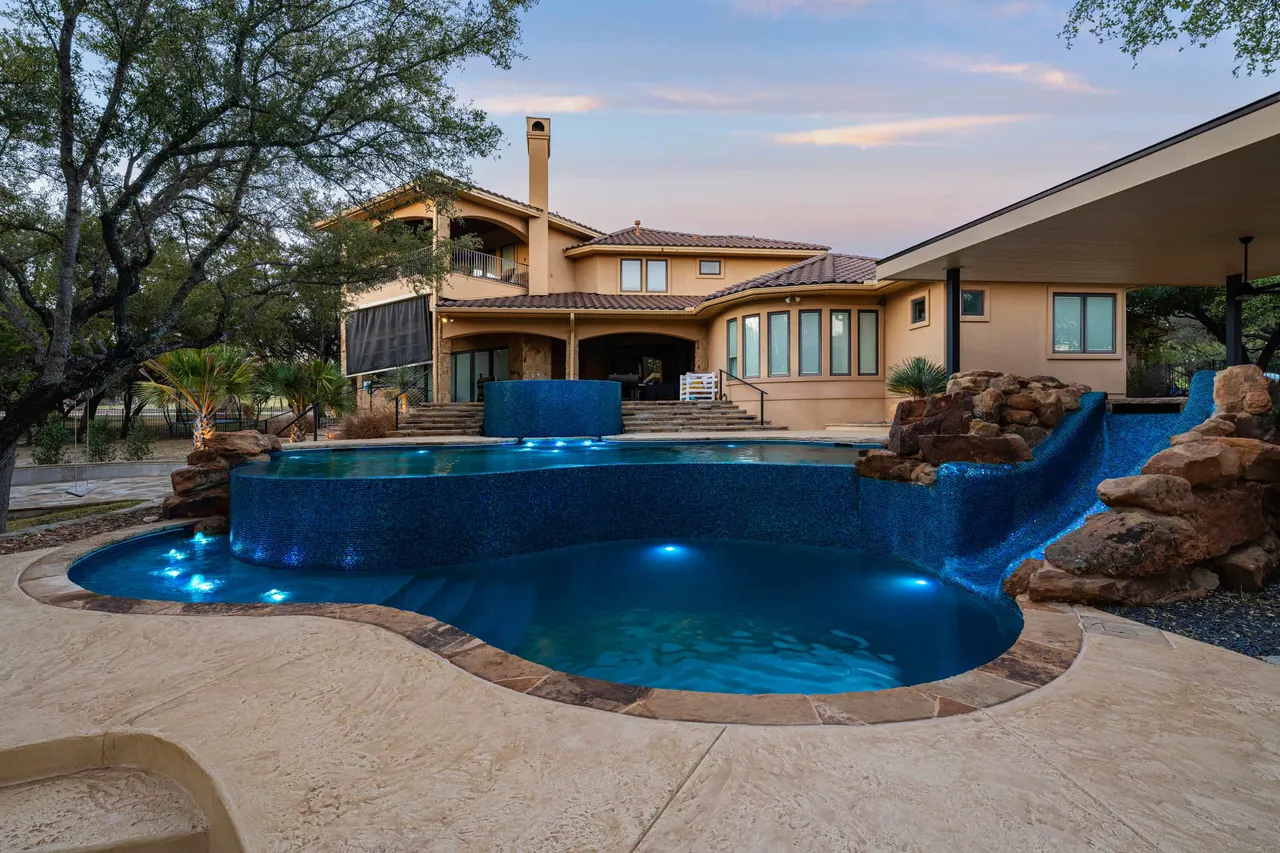 Freeform Pools by GB IV Designs (photo 28)