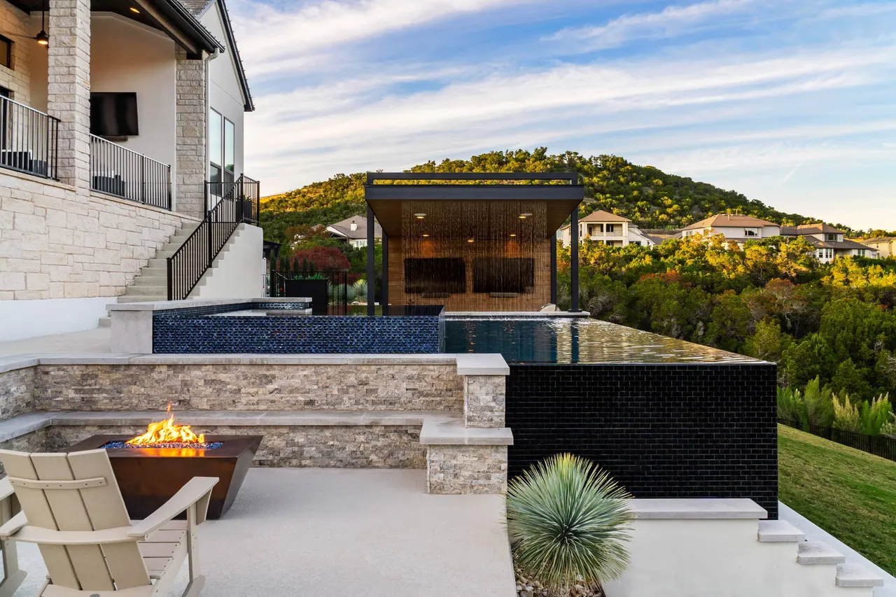 Infinity & Vanishing-Edge Pools by GB IV Designs (photo 28)