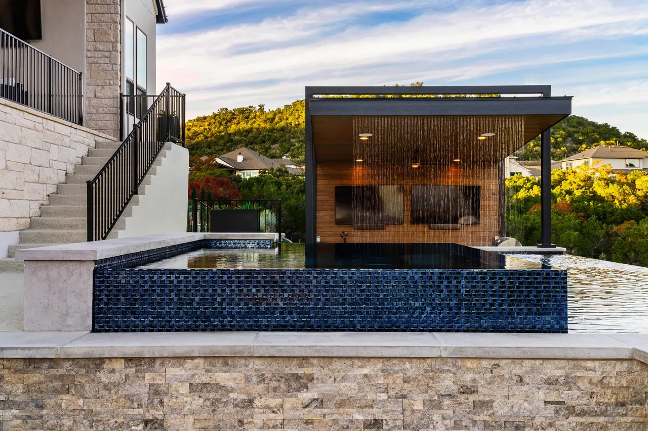 Infinity & Vanishing-Edge Pools by GB IV Designs (photo 29)