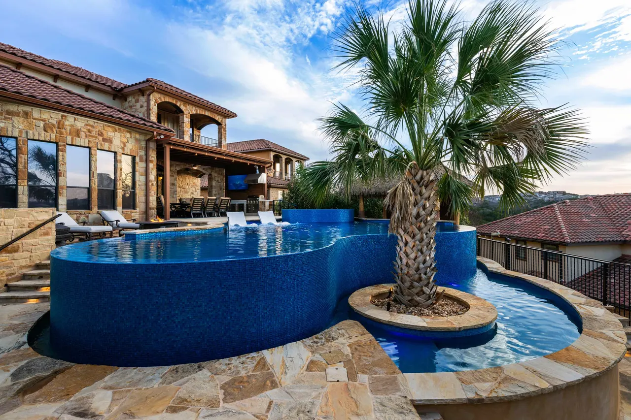 Infinity & Vanishing-Edge Pools by GB IV Designs (photo 51)