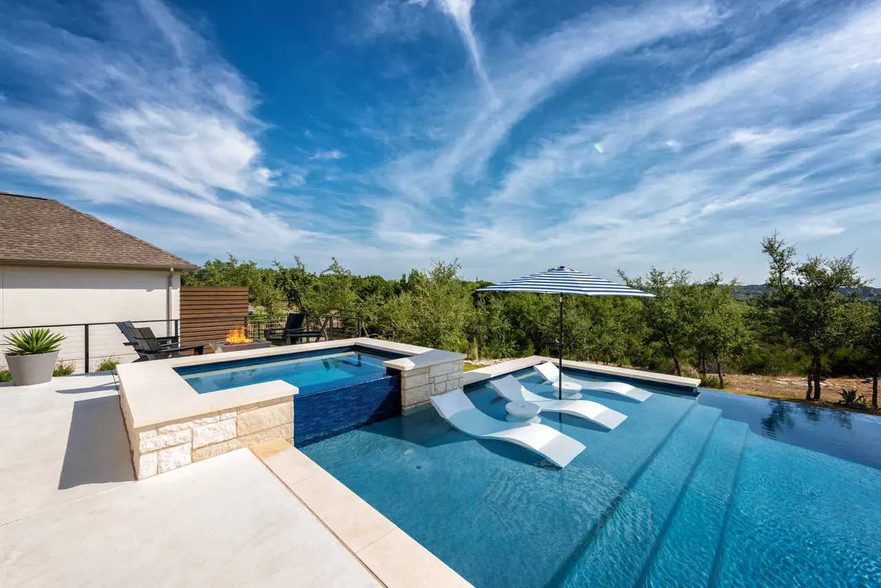 Geometric Pools by GB IV Designs (photo 34)