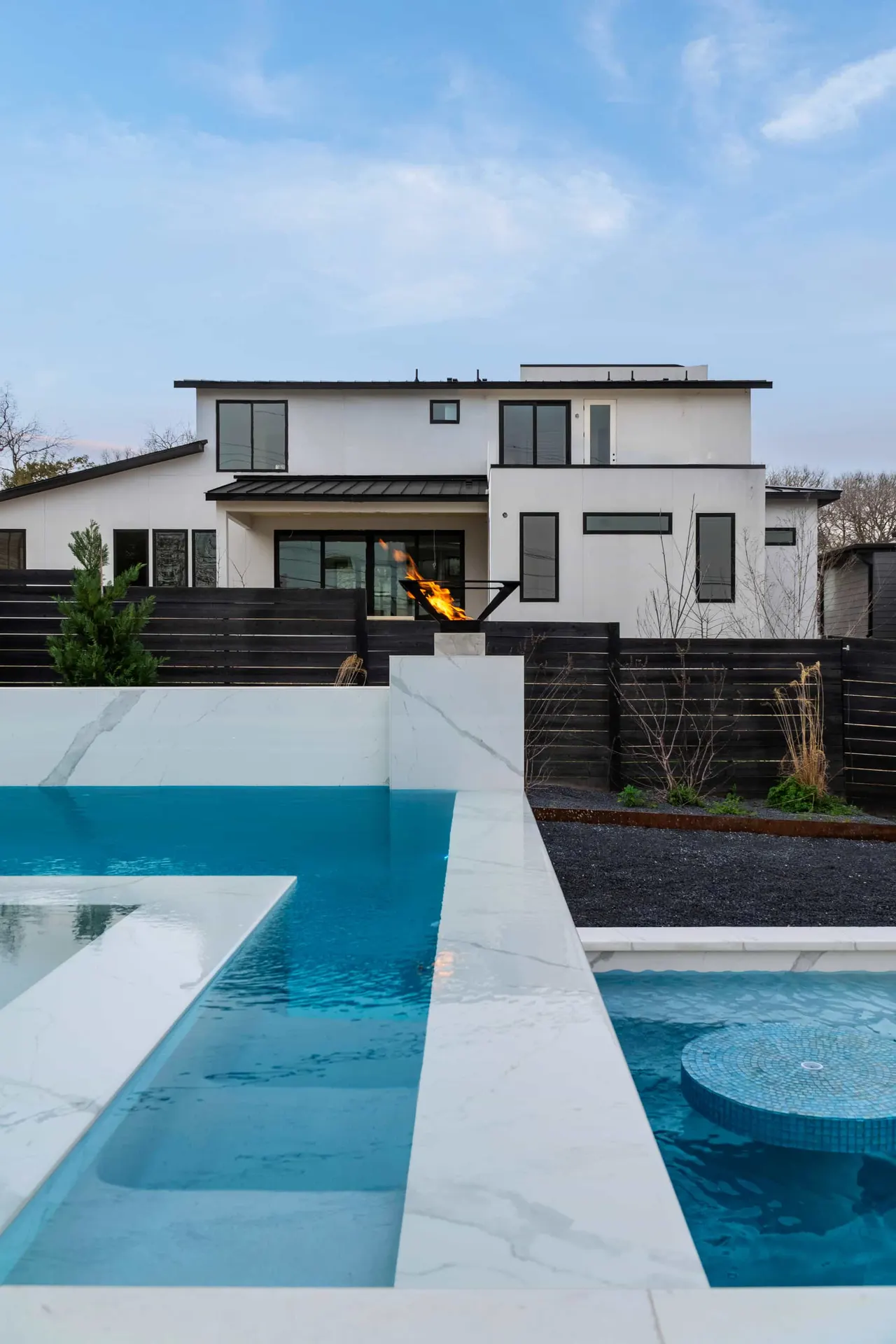 Porcelain Modern — Raised pool & outdoor living in Austin, TX by GB IV Designs (photo 10)