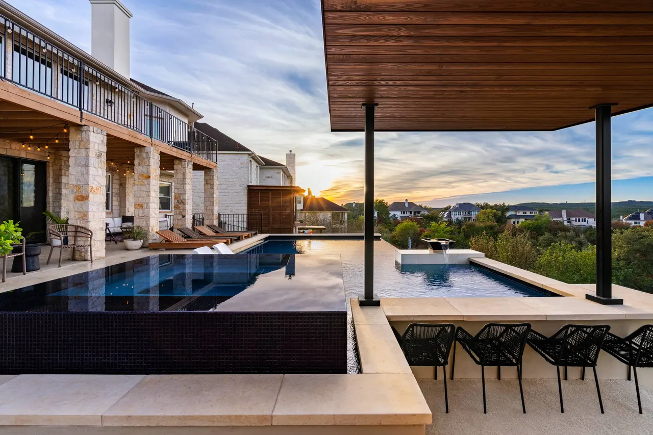 Infinity & Vanishing-Edge Pools by GB IV Designs (photo 42)