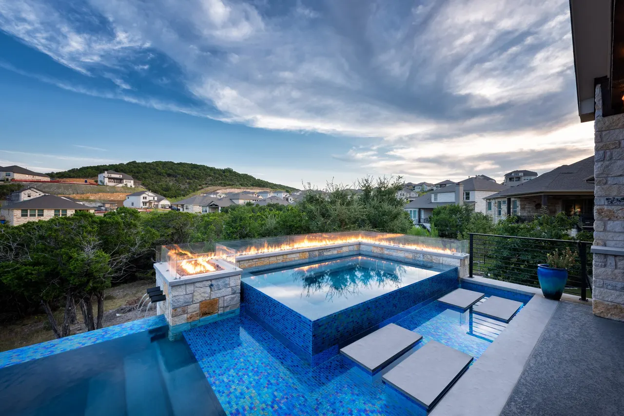 Terraced Modern — Geometric pool & outdoor living in Westlake, TX by GB IV Designs (photo 10)