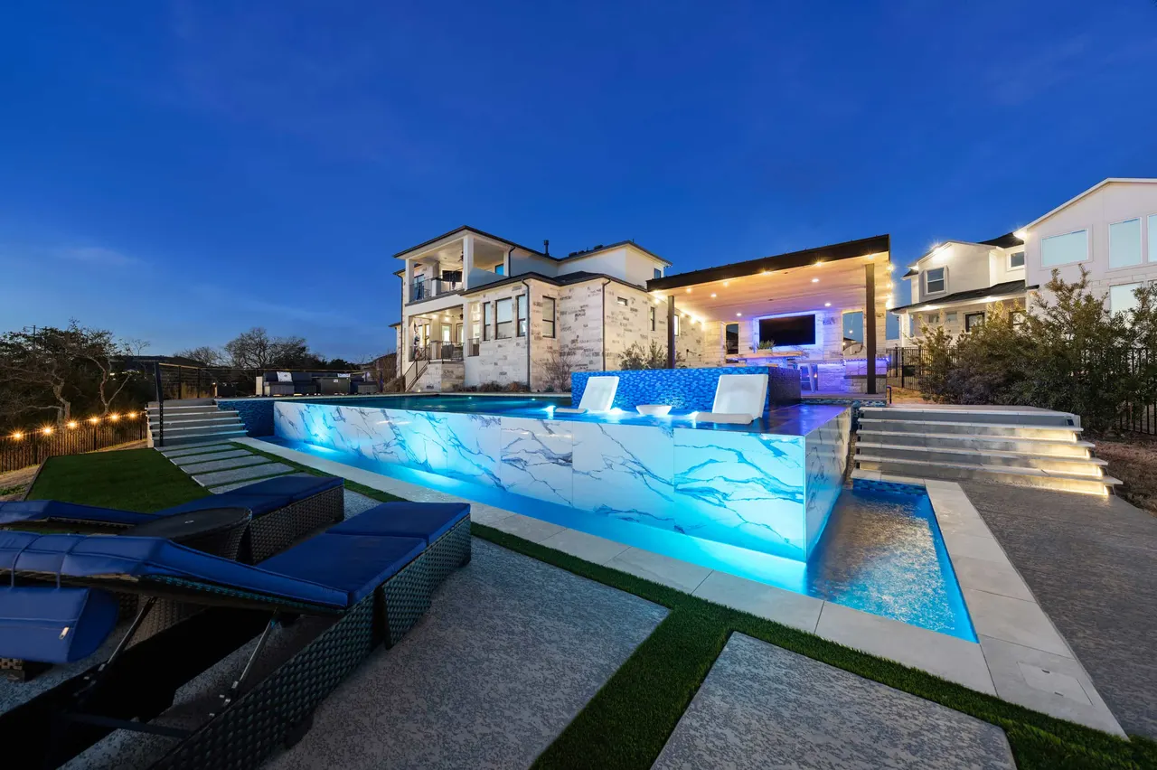 Terraced Modern — Geometric pool & outdoor living in Westlake, TX by GB IV Designs (photo 12)