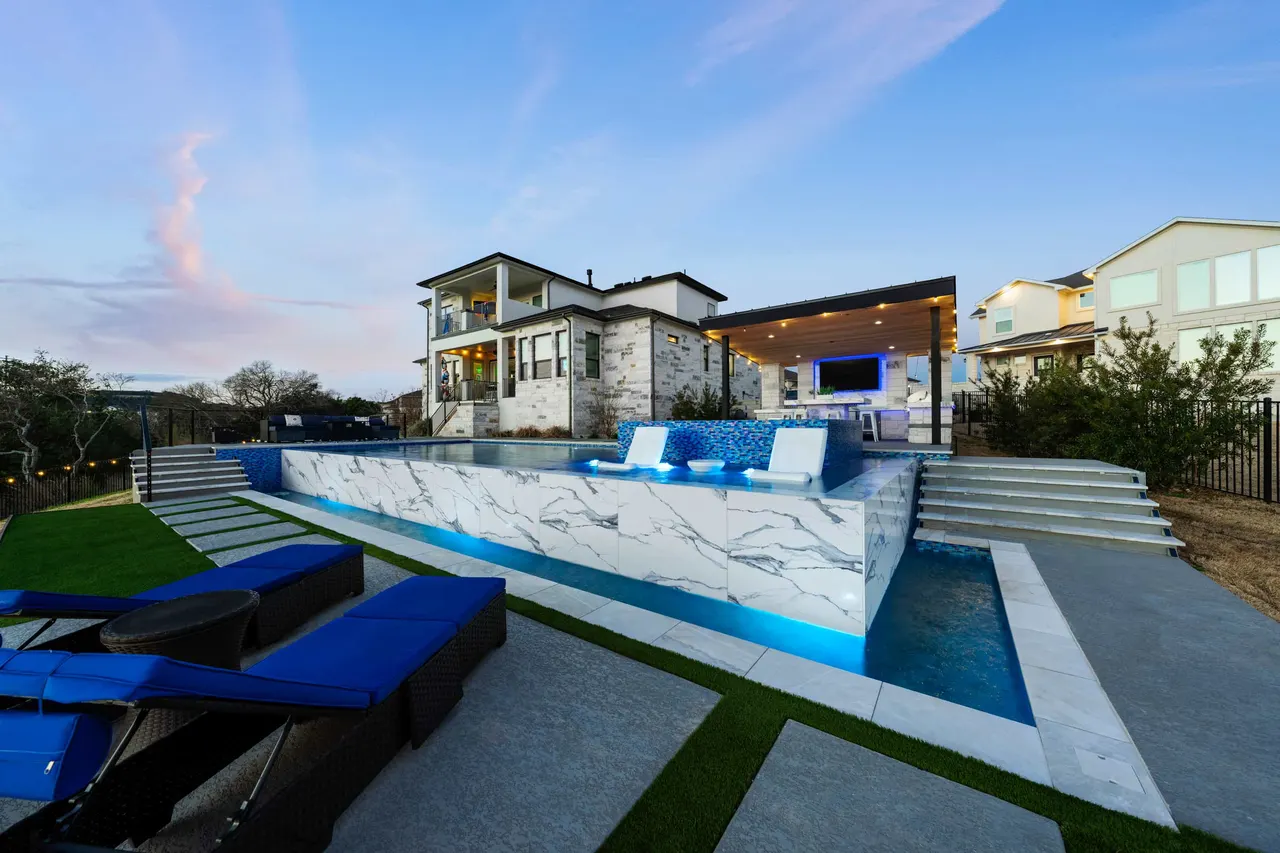 Terraced Modern — Geometric pool & outdoor living in Westlake, TX by GB IV Designs (photo 18)