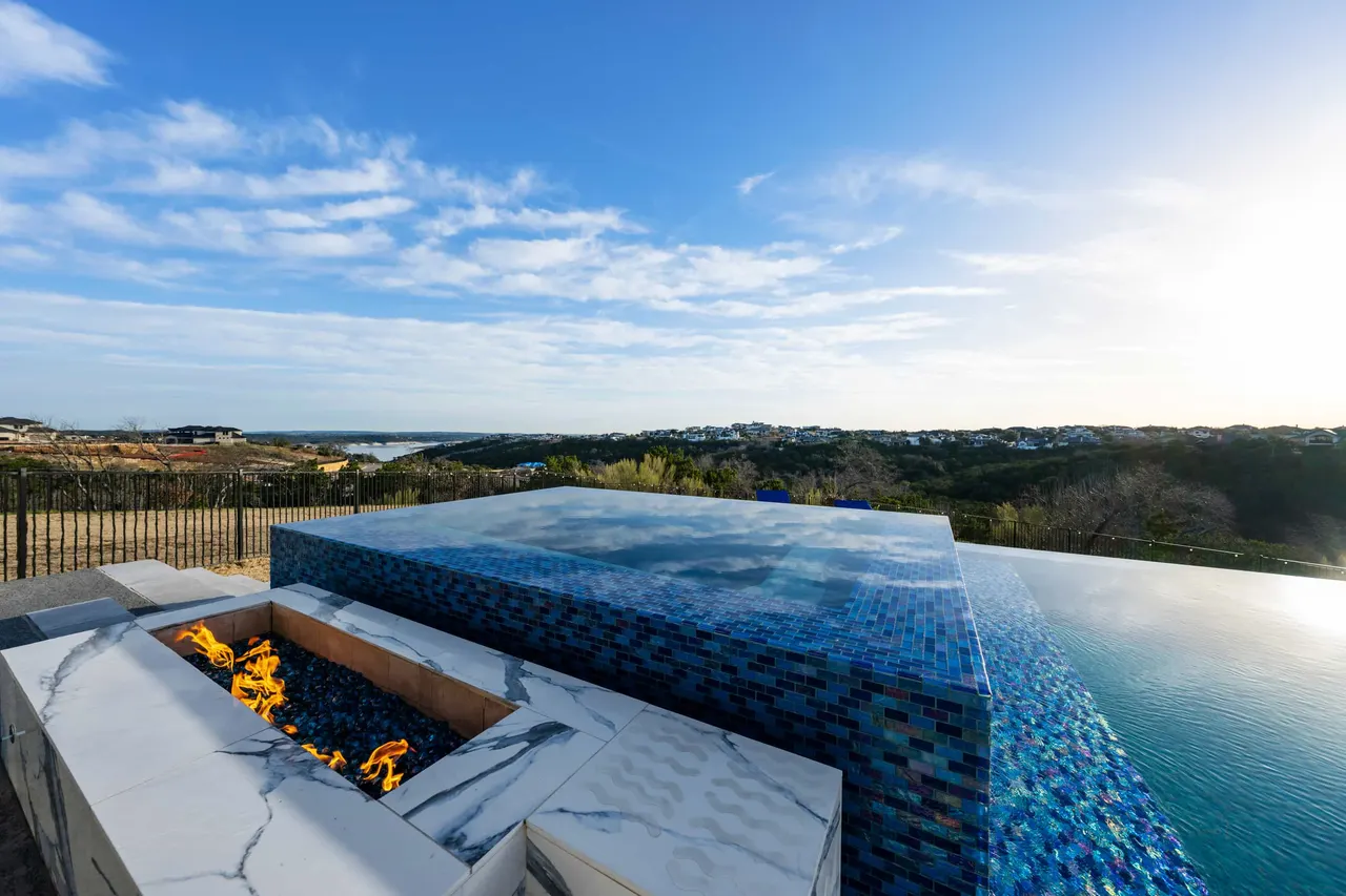 Terraced Modern — Geometric pool & outdoor living in Westlake, TX by GB IV Designs (photo 27)